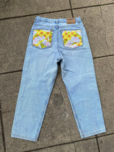 Load image into Gallery viewer, Eddie Bauer Flower Pocket