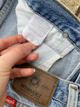 Load image into Gallery viewer, Wrangler Heart Pants